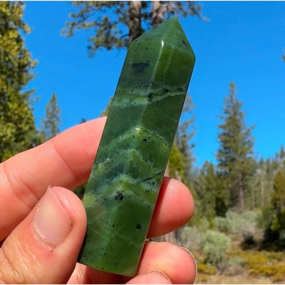 Nephrite Jade Tower Crystal Point - Picture 1 of 7